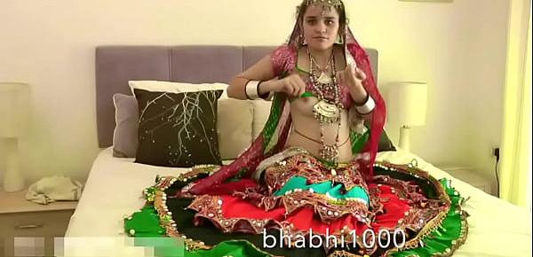  Gujarati Indian College Babe Jasmine Mathur Garba Dance and Showing Bobbs